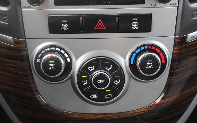 Hyundai Santa Fe cena 30900 przebieg: 237025, rok produkcji 2009 z Krynki małe 301
